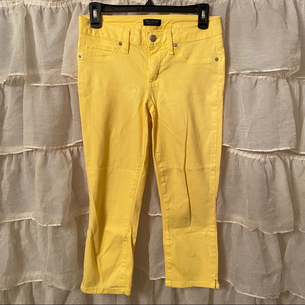 Bebe yellow capris